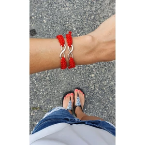 Kép 1/2 - Végtelenjel piros zsinóros pároskarkötő páros karkötő végtelenfonat végtelen makramé karkötő