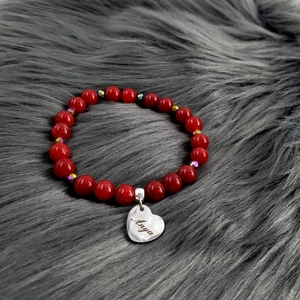 Kép 2/2 - "Anya" medálos ásványkarkötő "red"_1