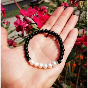 Kép 2/2 - Ónix és tenyésztett igazgyöngy ásványkarkötő_1