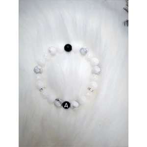 Kép 1/3 - Howlit ásványkarkötő szabadon választható betűvel