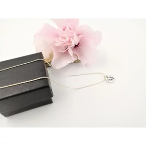 Kép 2/2 - Ezüstözött nyaklánc tappancs medállal_1