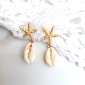 Kép 1/3 - Rosegold csillag- kagyló fülbevaló  