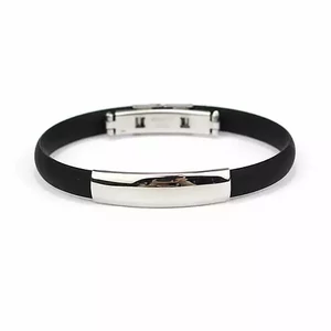 Kép 1/3 - Nemesacél és kaucsuk csatos férfi karkötő 