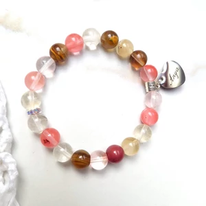 Kép 1/2 - Anya medálos gyönyörű rózsaopál ásványkarkötő