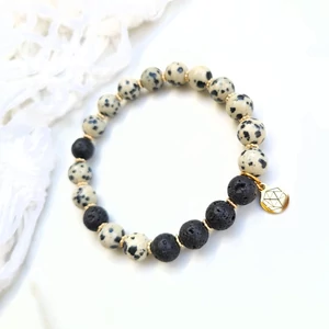 Kép 4/4 - Yvonne Design dalmatajáspis ásványkarkötő - gold