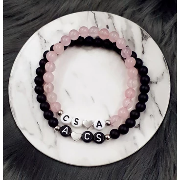 Rózsakvarc &amp; Ónix ásványkarkötőpár betűkkel pároskarkötő páros karkötő szerelmi karkötő közös karkötő betűs karkötő