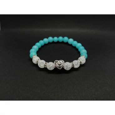 Szívecske medállal díszített kék kvarc ásványkarkötő
