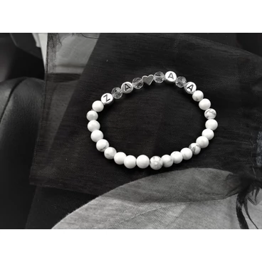 Howlit családi karkötő négy betűvel