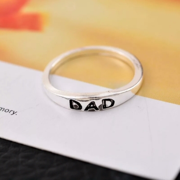 &quot;Dad&quot; feliratos gyűrű