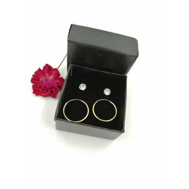 Fülbevalószett díszdobozban "STRASSZOS"