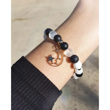 Holdacska ásványkarkötő