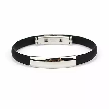 Nemesacél és kaucsuk csatos férfi karkötő 