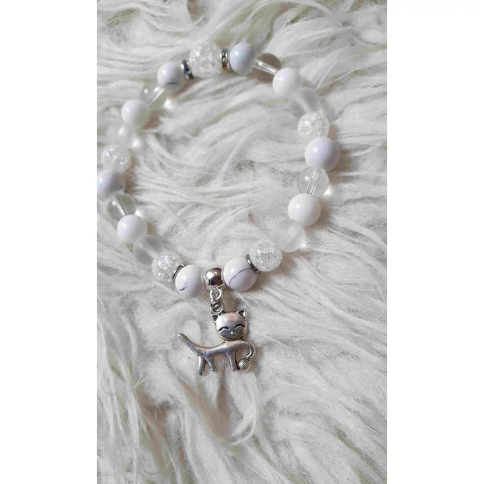 Cica  gombolyaggal ásványkarkötő