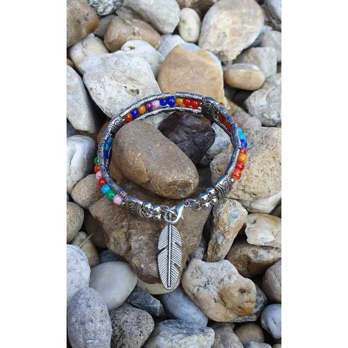 Merev drót karkötő színes gyöngyökkel és toll medállal_2